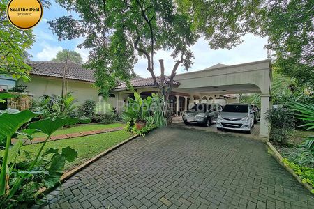 Dijual Cepat Rumah Luas di Area Kemang Jakarta Selatan STD399