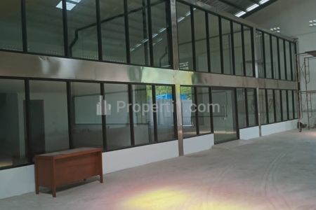 Sewa Gudang Brand New Plus Hoist di Raya Penggilingan, Cakung, Jakarta Timur