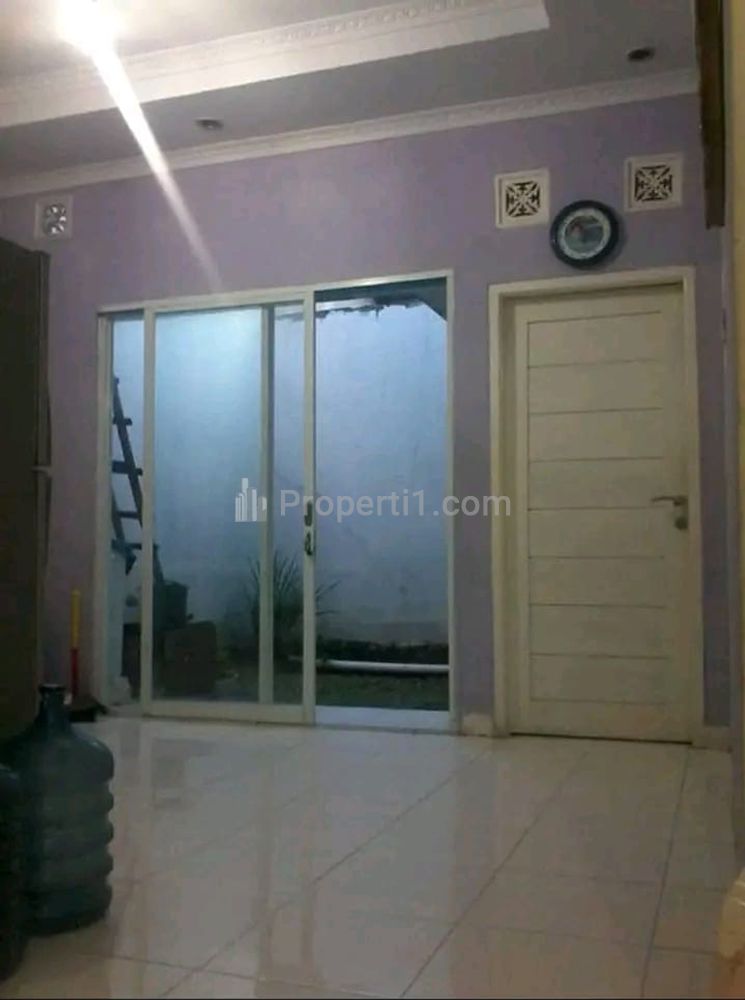 Jual Rumah Second Non Cluster di Cipedak, Jagakarsa, Jaksel