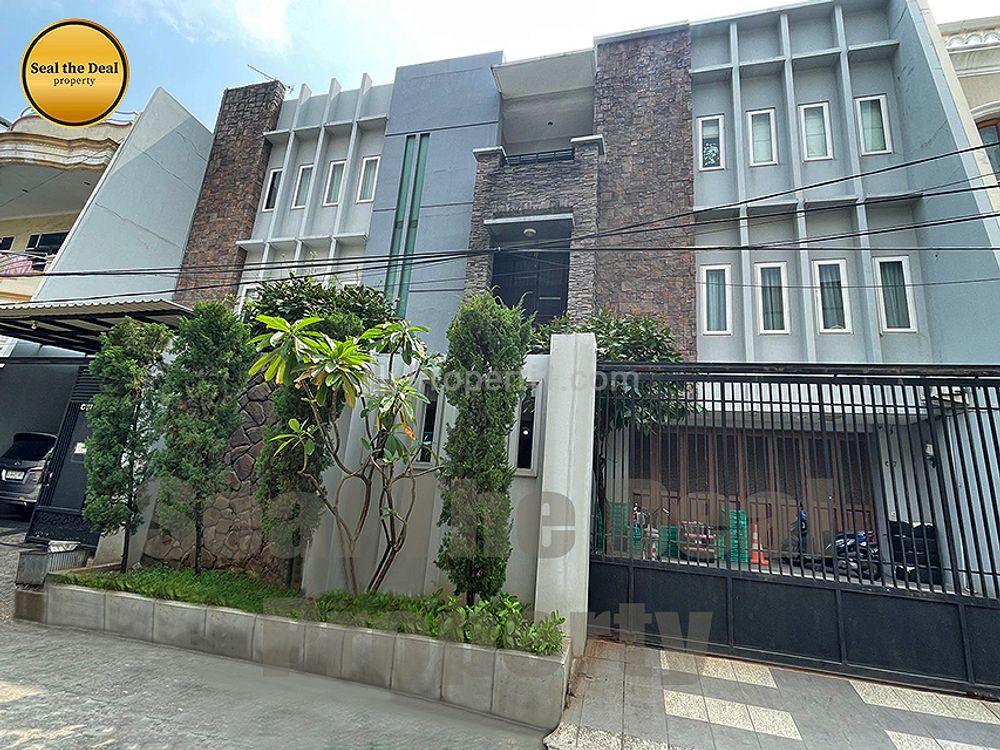 Dijual Rumah di Petamburan Grogol Jakarta Barat STDN0139