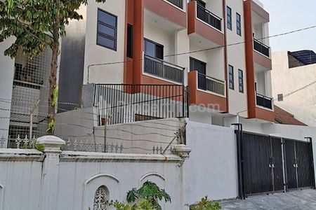 Dijual Rumah di Daerah Petamburan Grogol Jakarta Barat STDN0138