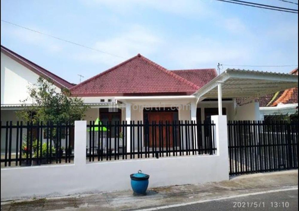 Jual Rumah Daerah Bareng Kota Malang Strategis SHM