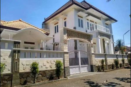 Jual Rumah Dua Lantai di Perum Villa Bukit Mas Kota Batu