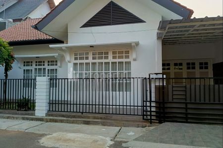 Disewakan Rumah Cantik di Cilandak, Dekat MRT Cipete, Jakarta Selatan