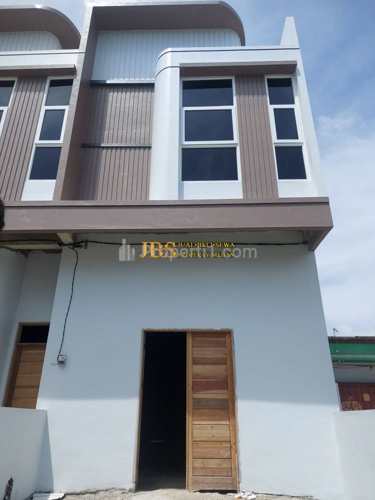 Dijual Rumah 2,5 Tingkat di Jalan Tangguk Bongkar 1 (Seberang Chloe W Villa) - Medan
