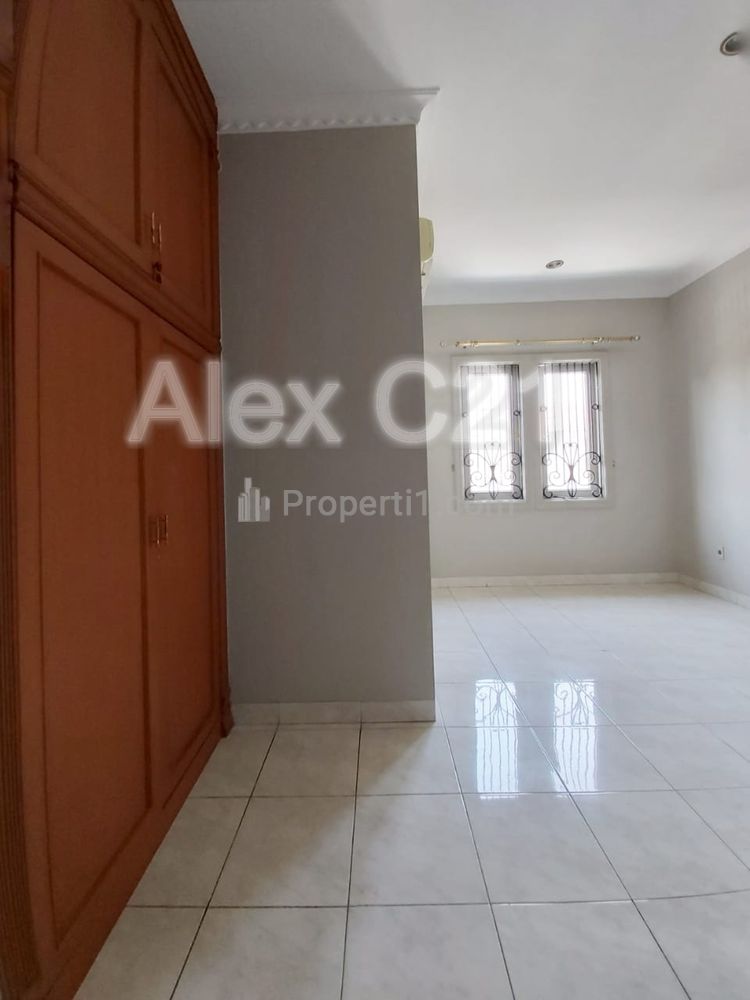 Dijual Rumah Cantik 2 Lantai di Cipete, Cilandak Barat, Cilandak, Jakarta Selatan