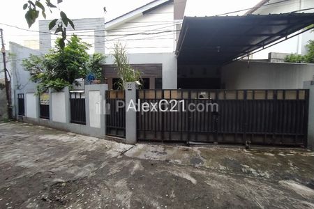 Dijual Cepat Rumah Secondary Non Cluster / Semi Cluster Hanya 8 Rumah di Kebagusan, Pasar Minggu, Jakarta Selatan