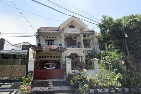 Jual Rumah Dua Lantai di Jalan Ketintang Wiyata Kota Surabaya