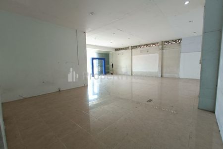 Dijual Segera Rumah dan Ruang Usaha Gajah Raya Gayamsari Semarang, Dekat Masjid MAJT, Kampus UPGRIS USM