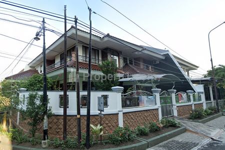 Jual Rumah Mewah Hook di Manyar Kertaadi Kota Surabaya