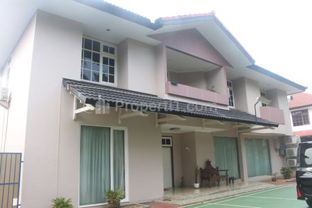 Jual Rumah Besar Murah Cluster, Raya Abdul Majid, Kolam Renang, Dekat Antasari, Fatmawati, Kemang, Kel. Cipete Utara, Kec. Cilandak, Jakarta Selatan