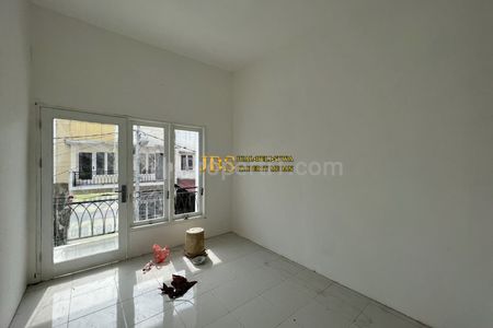 Jual Rumah 2 Tingkat Siap Huni di Kompek De Villa 2 Jalan Sei Berantas, Babura Sunggal, Medan