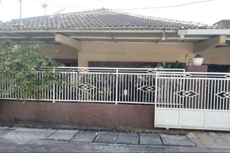 Jual Rumah Bagus Strategis di Jalan Pucang Asri Surabaya