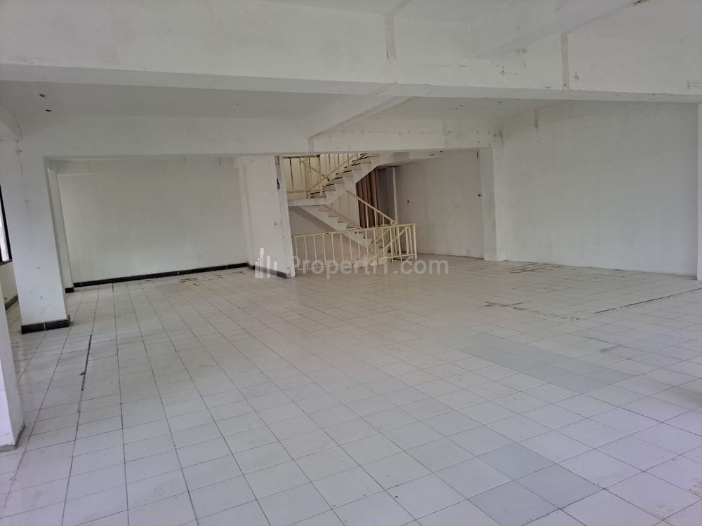 Disewakan 2 Ruko Gandeng di Ngagel Jaya Selatan Surabaya - Ruko RMI Bratang Binangun - Depan Kampus UBAYA Ngagel - Strategis Komersial area