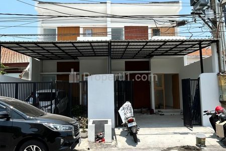 Rumah Dijual di Rungkut Asri Tengah Surabaya Brand New House