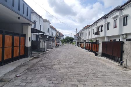 Dijual Rumah 2 Lantai 2 KT  di Jimbaran Badung Bali Lokasi Strategis