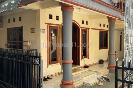 Jual BU Cepat Rumah Cantik Siap Huni + 2 Pintu Kontrakan di Bambu Apus, Cipayung, Jakarta Timur