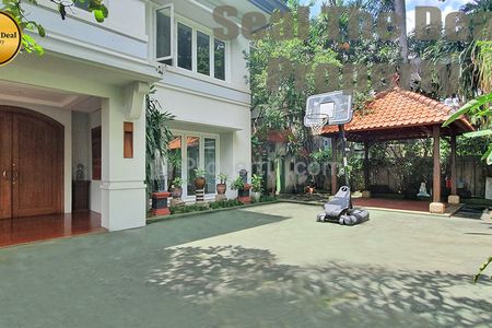 Disewakan Rumah di Kebayoran Baru Jakarta Selatan STD335