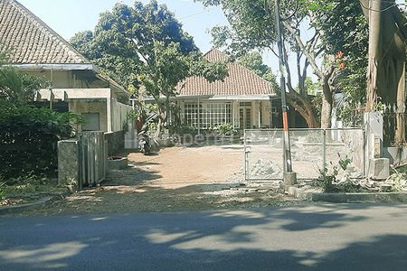 Dijual Rumah Belanda Hitung Tanah untuk Komersial di Jalan Aceh Bandung