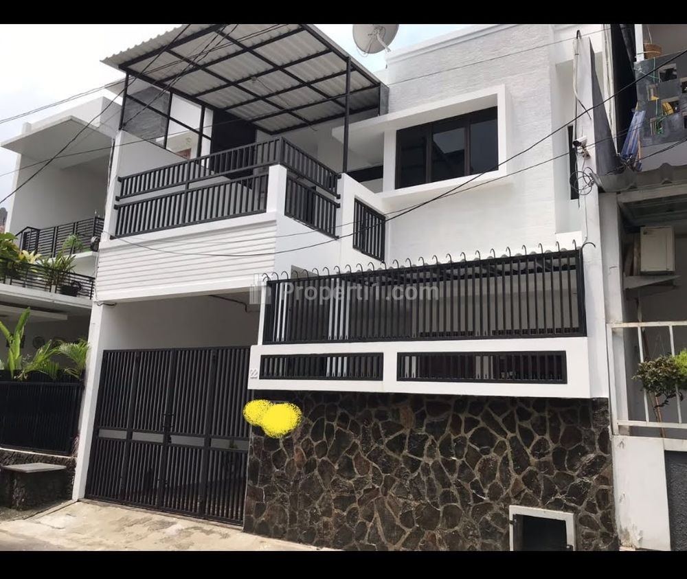 Jual Rumah Siap Huni Rawamangun, Akses Dua Mobil, Kawasan Tenang, Dekat Pramuka, Panjaitan, Kayu Putih, Kec Pulo Gadung, Jakarta Timur