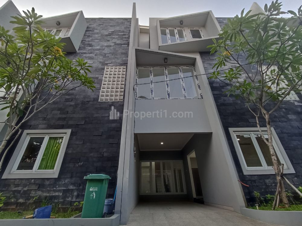 Disewakan Town House Minimalis di Mampang Jakarta Selatan