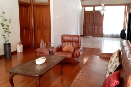 Dijual Rumah Mewah di Setrasari Sarijadi Bandung