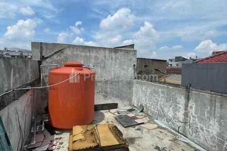 Dijual Rumah 2 Lantai di Jamika Bandung