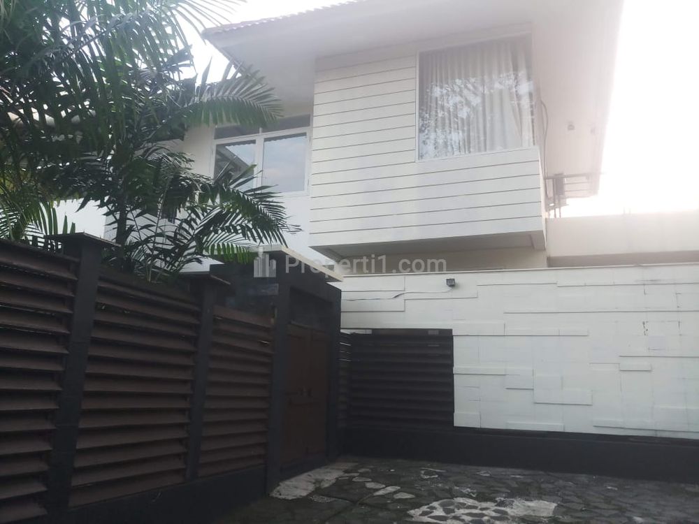 Jual Rumah Luas Murah di Kemang Utara, Bebas Banjir, Akses Dua Mobil, Dekat TB Simatupang, Raya Buncit  Pejaten, Kec Mampang Prapatan, Jakarta Selatan