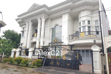 Dijual Rumah Classic Mewah Cantik, di Pulo Gebang Cakung, Jakarta Timur