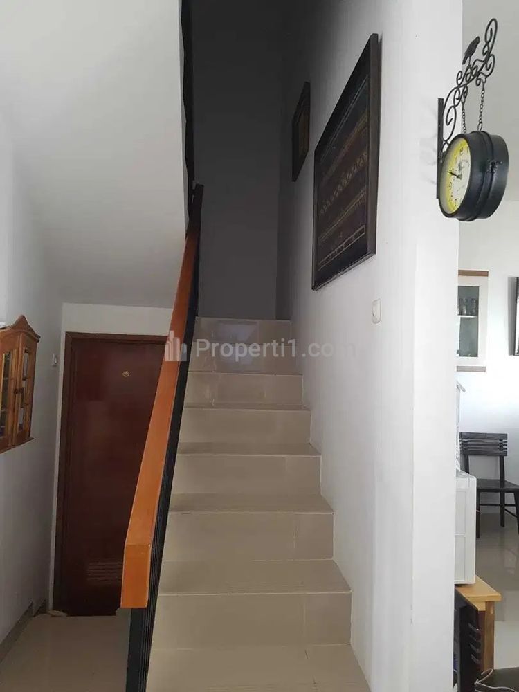 Jual Rumah Bagus Dua Lantai di Griya Delima Jakarta Selatan