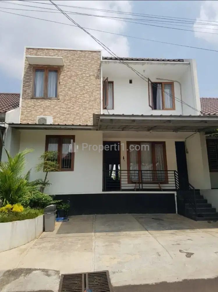 Jual Rumah Bagus Dua Lantai di Griya Delima Jakarta Selatan