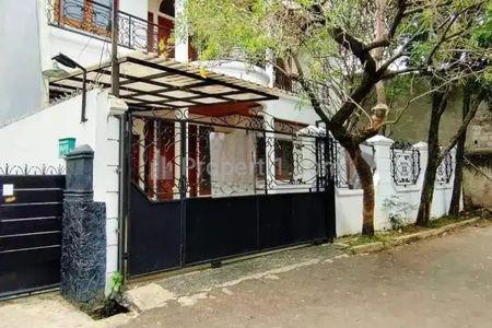 Jual Rumah Sangat Mewah di Jalan Amil Pejaten Jakarta Selatan