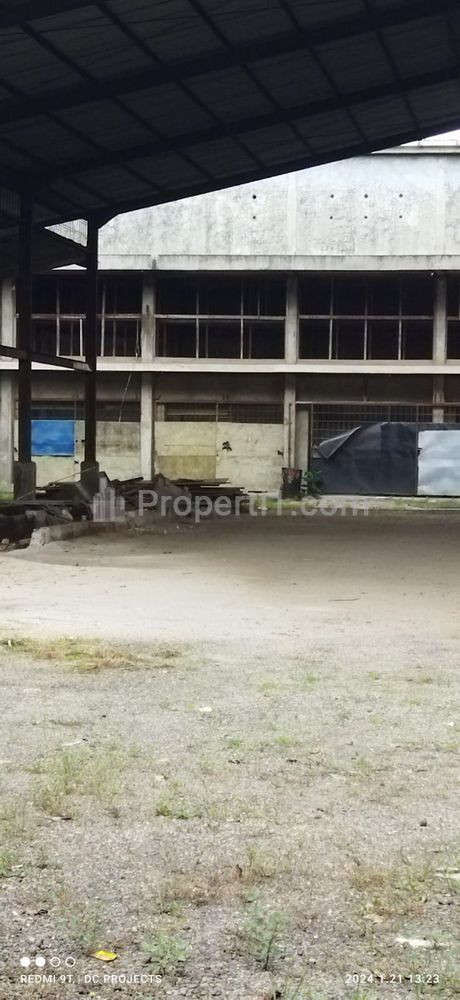 Disewakan Tanah dan Gudang Ex Workshop di Narogong Raya Bekasi