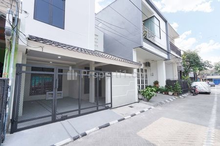 Dijual Rumah 2 Lantai di Cipondoh Tangerang