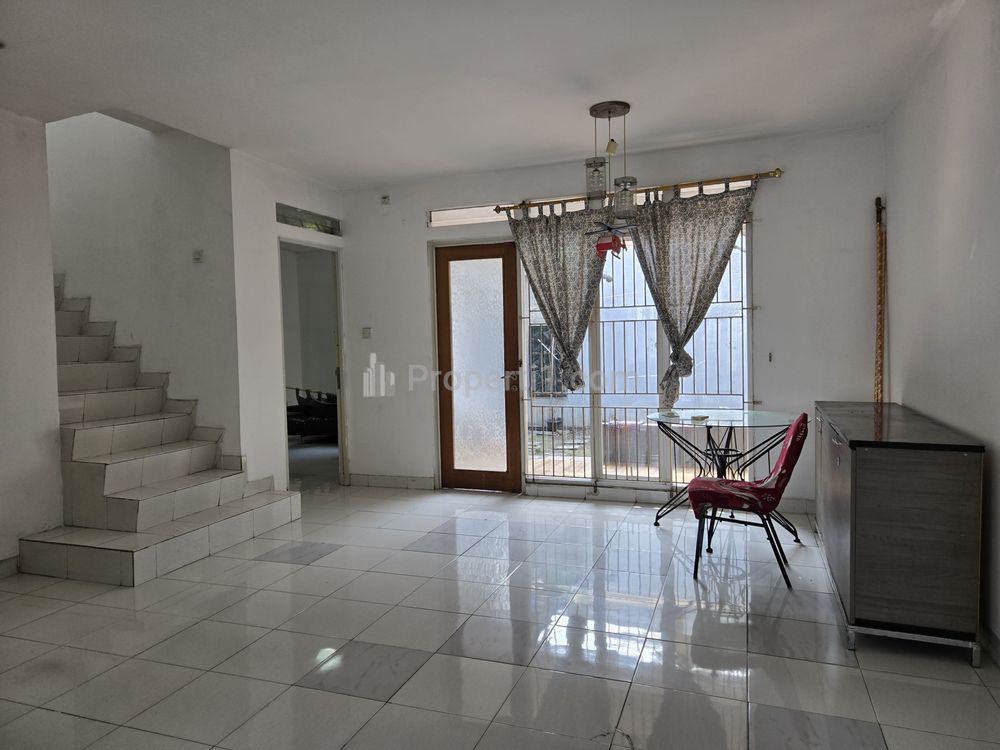 Disewakan Rumah Semi Furnish di Cluster Fluora Talaga Bestari Tangerang