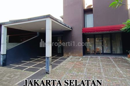 Dijual Rumah Mewah Dalam Komplek di Jakarta Selatan, Dekat Mal Pondok Indah