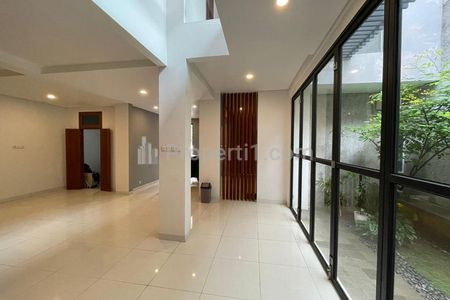 Jual Rumah Modern di Dalam Komplek Lebak Bulus Jakarta Selatan Sudah SHM