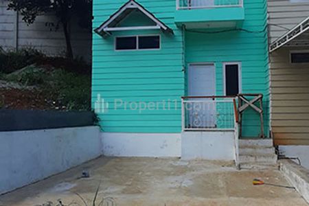 Disewakan Rumah Gaya American Country di Jatihandap Bandung