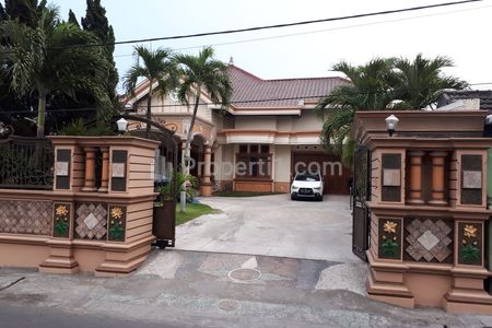 Jual Rumah Mewah Bagus di Jalan Balowerti Kota Kediri SHM