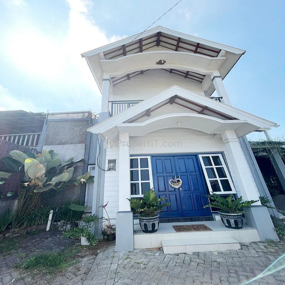 Jual Rumah Mewah di Puncak Trawas Mojokerto Dekat Alun-alun Trawas, Rustic Market, Alas Trawas, SMA Negeri 1 Trawas, Universitas Surabaya Kampus III