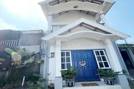 Jual Rumah Mewah di Puncak Trawas Mojokerto Dekat Alun-alun Trawas, Rustic Market, Alas Trawas, SMA Negeri 1 Trawas, Universitas Surabaya Kampus III