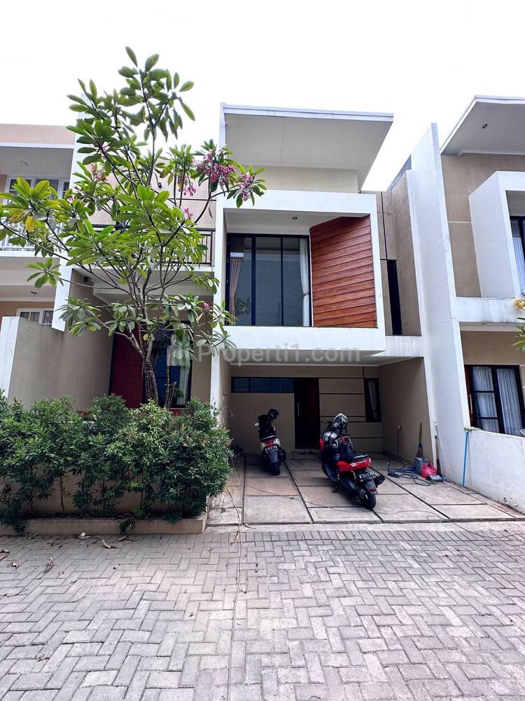 Dijual Townhouse Premium Condet Jakarta Timur