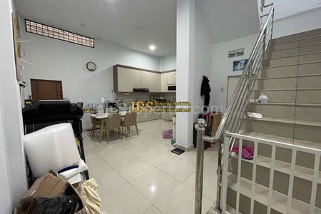 Jual Rumah 2,5 Tingkat Siap Huni di Komplek Callista Jalan Marelan - Ps. 3 Barat - Medan