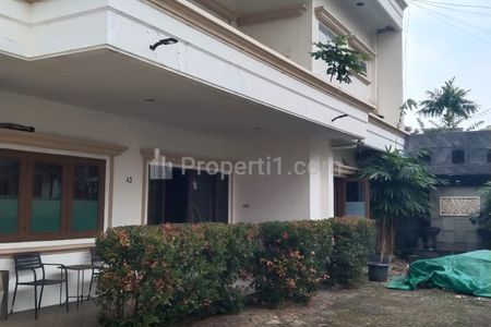 Jual Rumah 2 Lantai Kebon Baru Tebet  Bisa Buat Kantor, Parkir Luas, Strategis, Dekat MT Haryono, Soepomo, Saharjo, Stasiun Cawang, Jakarta Selatan