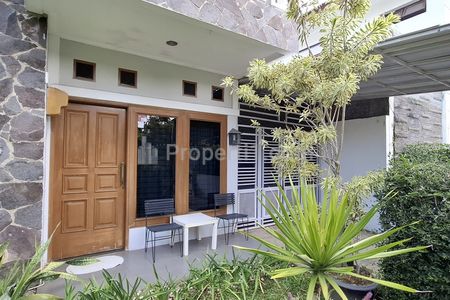 Dijual Cepat Rumah Asri Terpelihara Graha Puspa Sersan Bajuri Bandung, Lingkungan Nyaman, Udara Segar, Cocok untuk Tinggal atau Dijadikan Villa