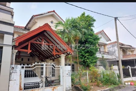 For Sale Only, Rumah di Dian Istana Selangkah dari Graha Family, Loop Graha Family dan Hokky Graha Surabaya