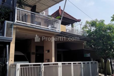 Dijual Rumah 2 Lantai di Jalan Selat Sunda Dekat Exit Tol Sawoajajar Malang