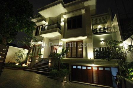 Dijual Rumah Mewah Siap Huni di Daerah Elite Menteng Jakarta Pusat