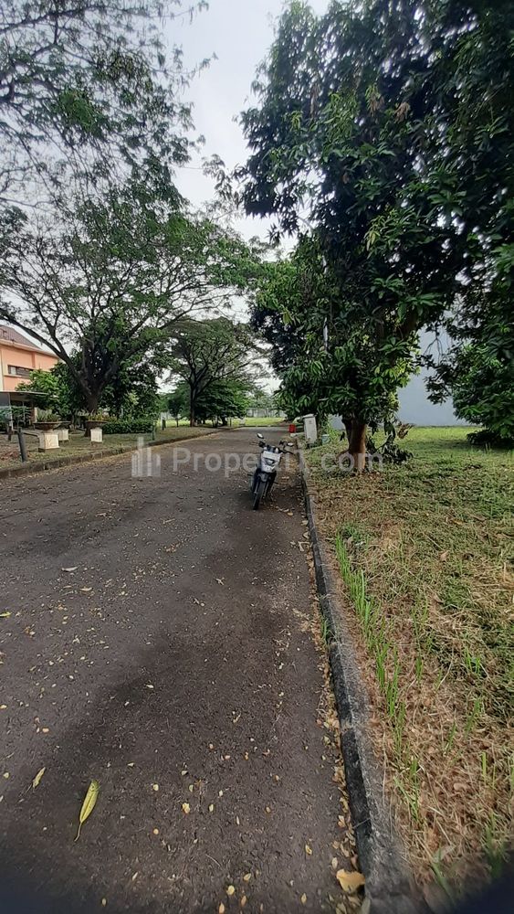 Dijual Kavling Sertifikat SHM di Grand Wisata Cluster, Bekasi, Bebas Bangun
