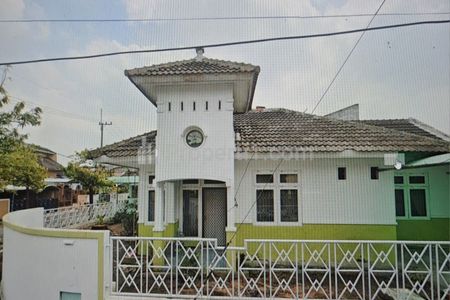 Dijual Rumah Hook di Taman Pondok Indah, Surabaya